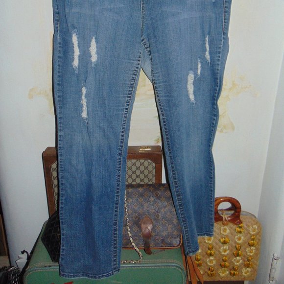 Torrid Jeans Women's Plus Size 24 Blue Distressed Ripped Straight Denim Pants - Picture 8 of 10